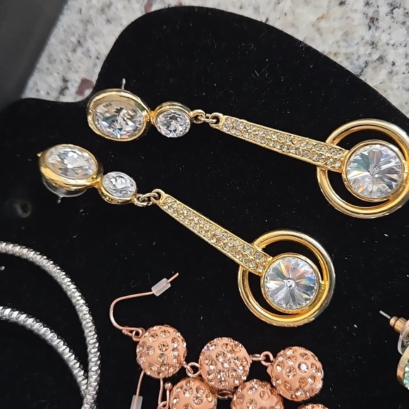 Lot of 11 Brand new earring sets - Picture 5 of 6